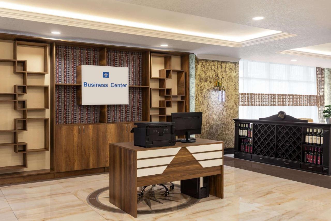 Hotel Wyndham Baku Extérieur photo